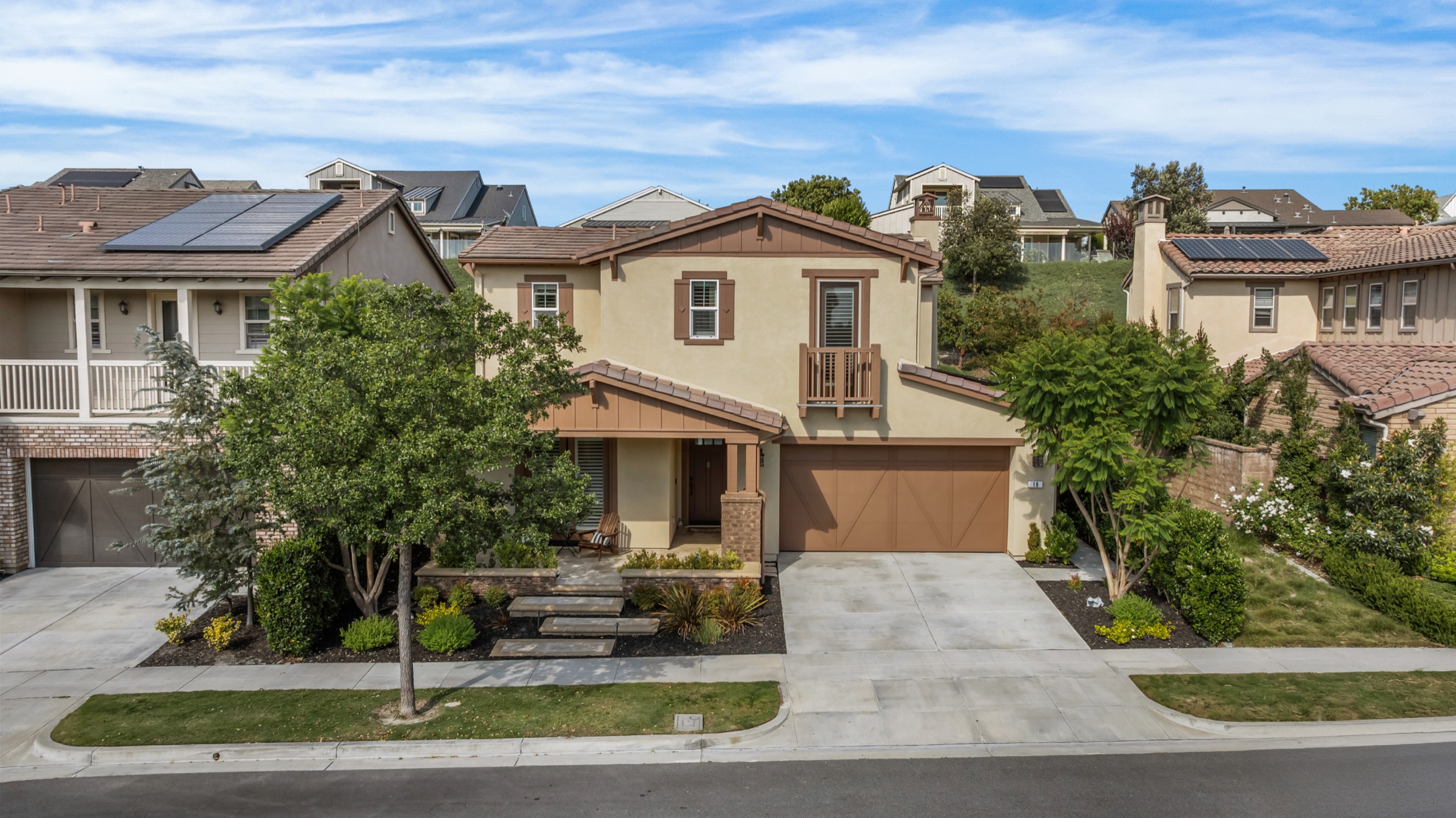18 Baliza Road — Exterior