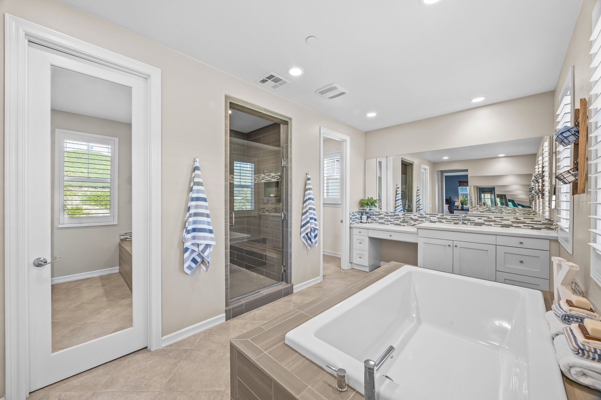 18 Baliza Road — Interior